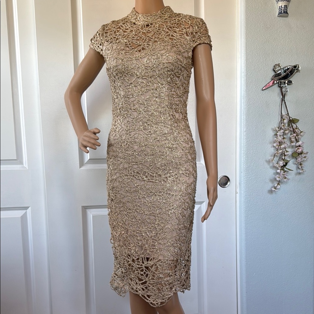 Premier Amour gorgeous gold over tan freeform lace overlay Dress 2 XS